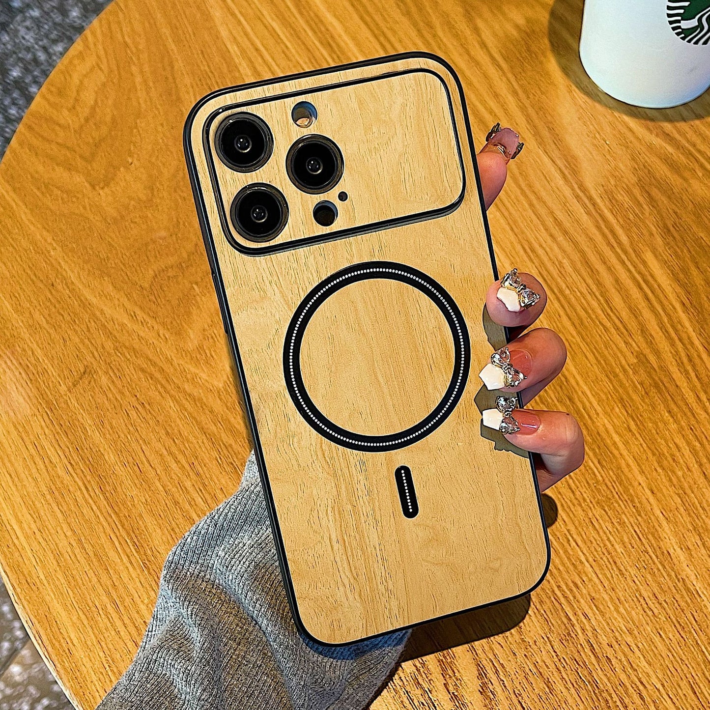 iPhone MagSafe Schutzhülle "Wood"